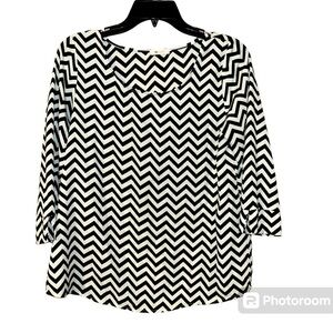 Everly small blouse black white zigzag Anthropologie business casual summer